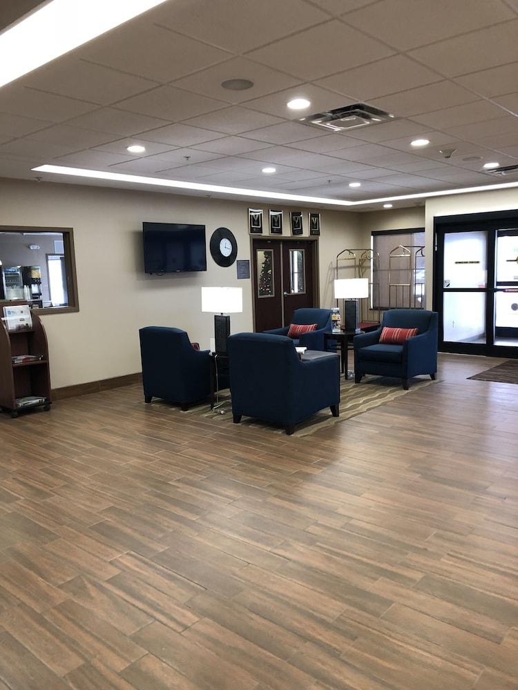 Comfort Inn & Suites Farmington - Victor מראה חיצוני תמונה