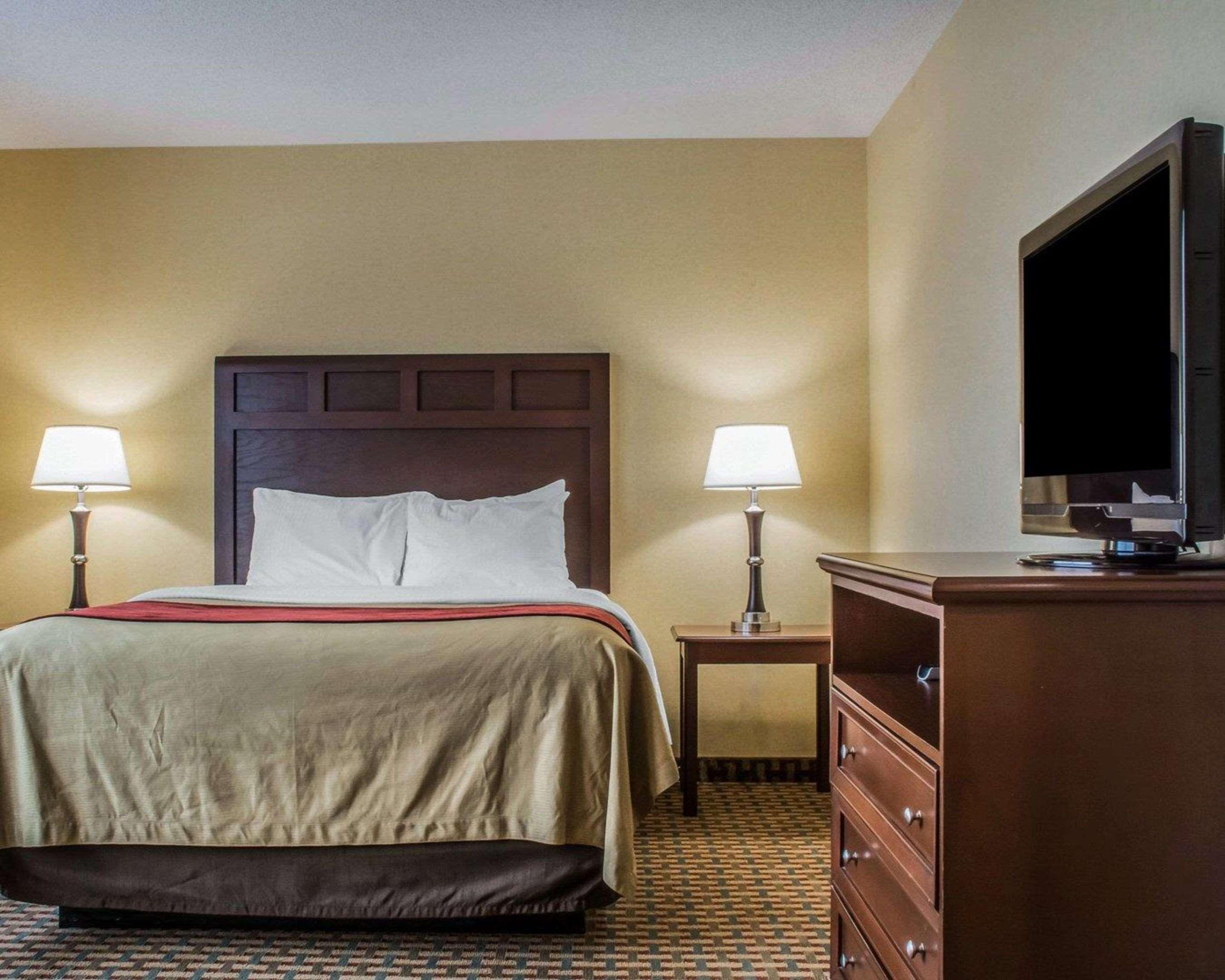 Comfort Inn & Suites Farmington - Victor מראה חיצוני תמונה
