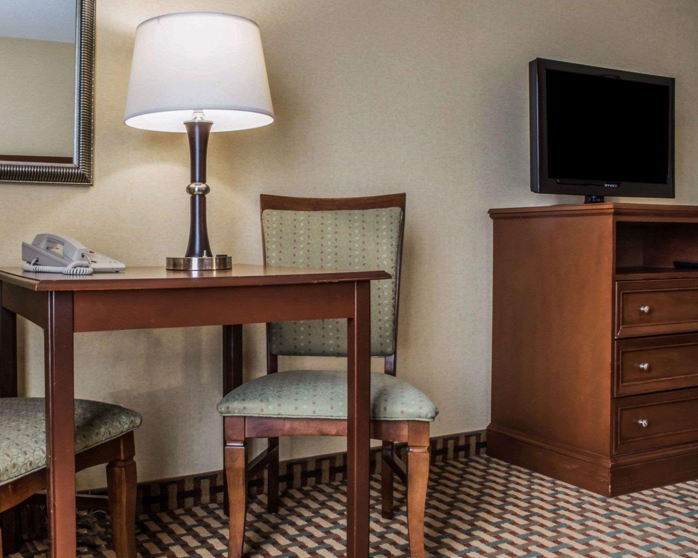 Comfort Inn & Suites Farmington - Victor מראה חיצוני תמונה