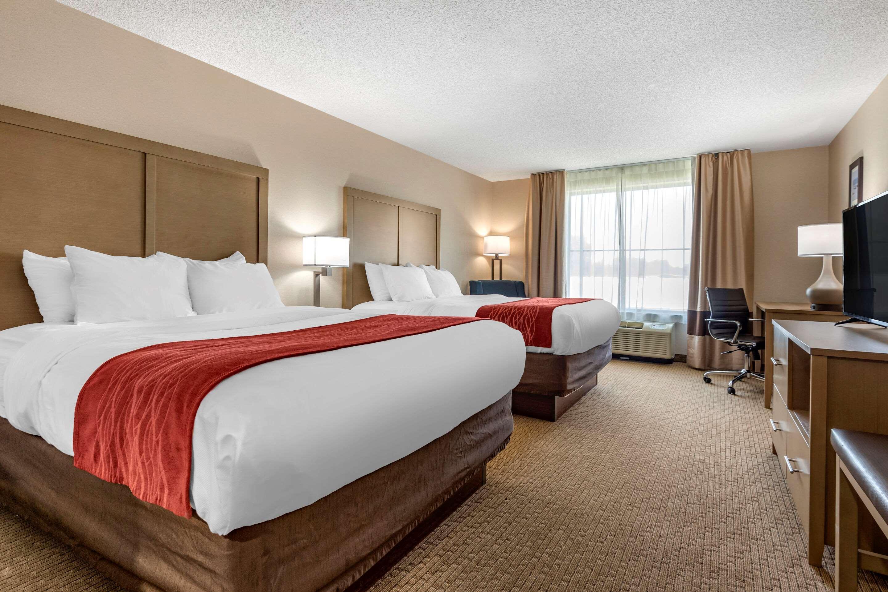 Comfort Inn & Suites Farmington - Victor מראה חיצוני תמונה