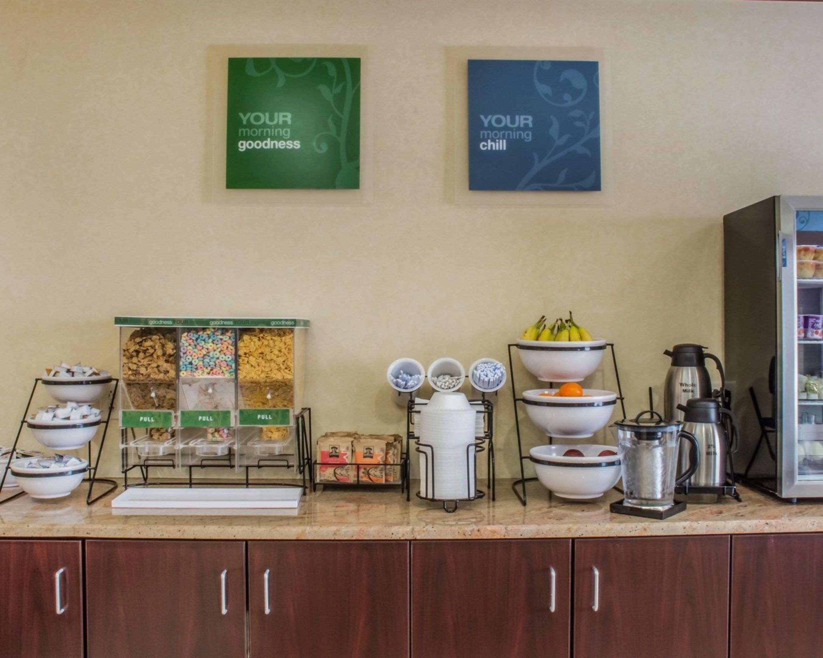 Comfort Inn & Suites Farmington - Victor מראה חיצוני תמונה