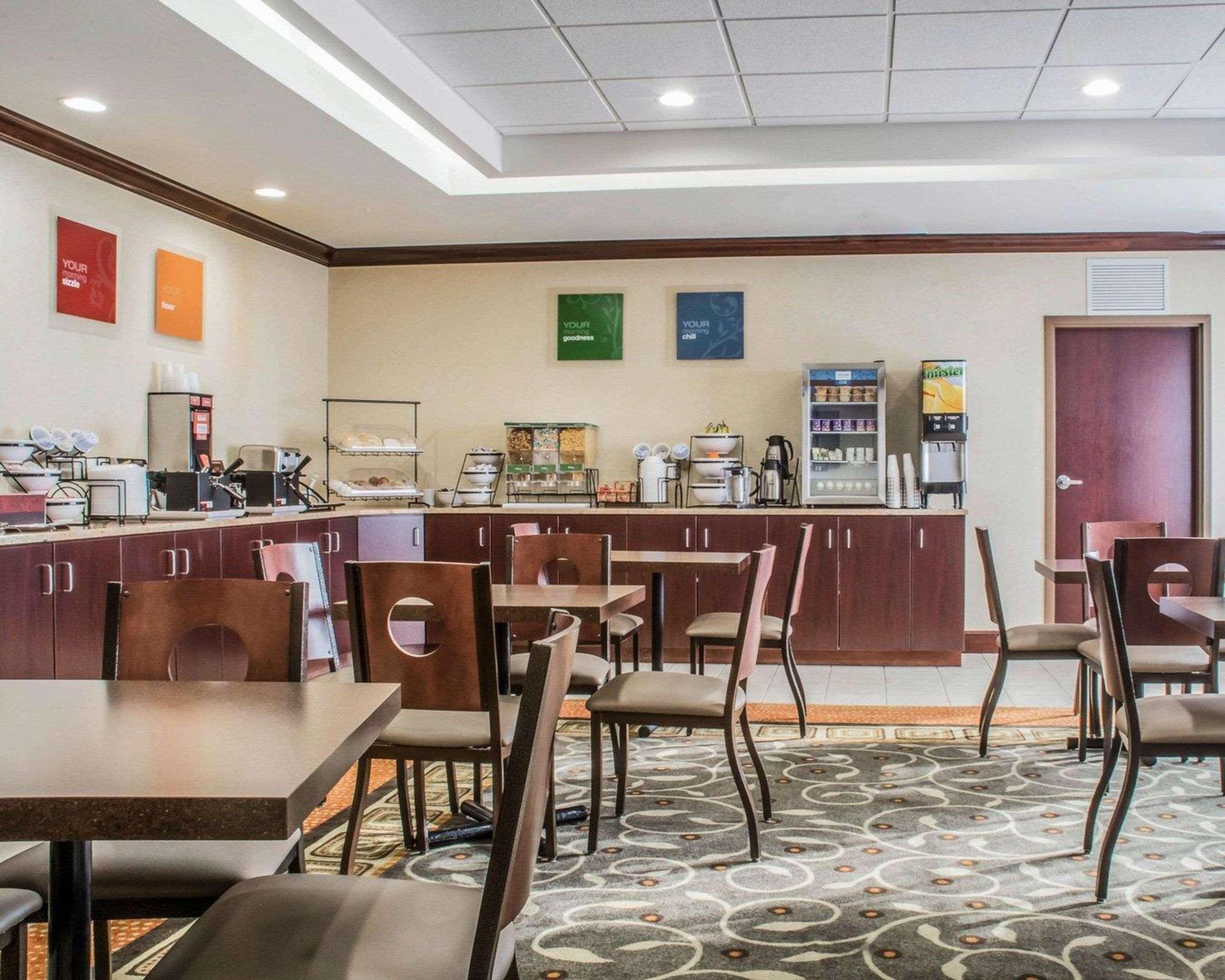 Comfort Inn & Suites Farmington - Victor מראה חיצוני תמונה