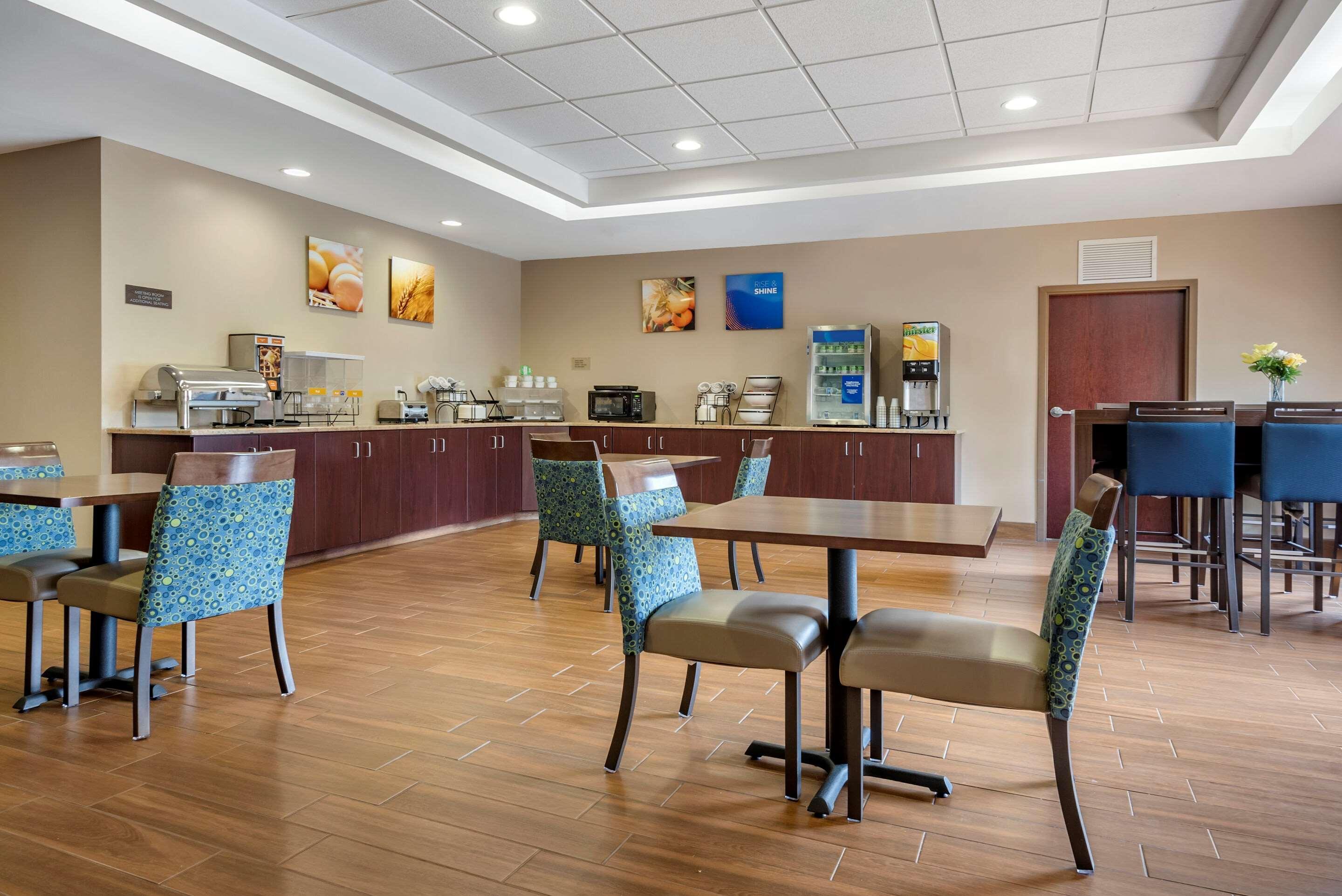 Comfort Inn & Suites Farmington - Victor מראה חיצוני תמונה