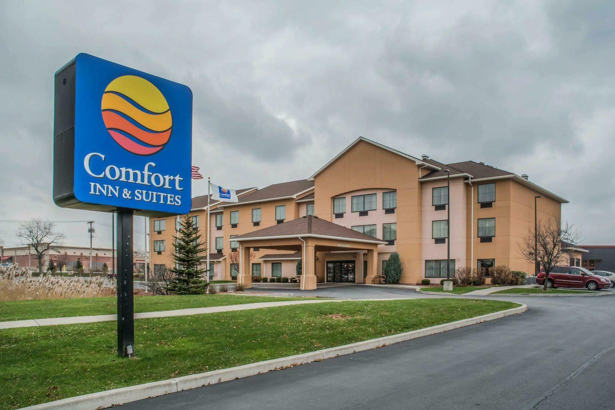 Comfort Inn & Suites Farmington - Victor מראה חיצוני תמונה